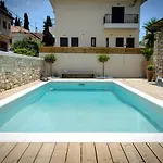 Gatzea Villa